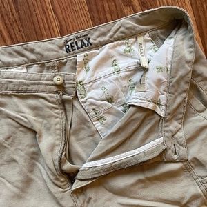 Tommy Bahama Relaxed Fit Cargo Shorts, Men's 38